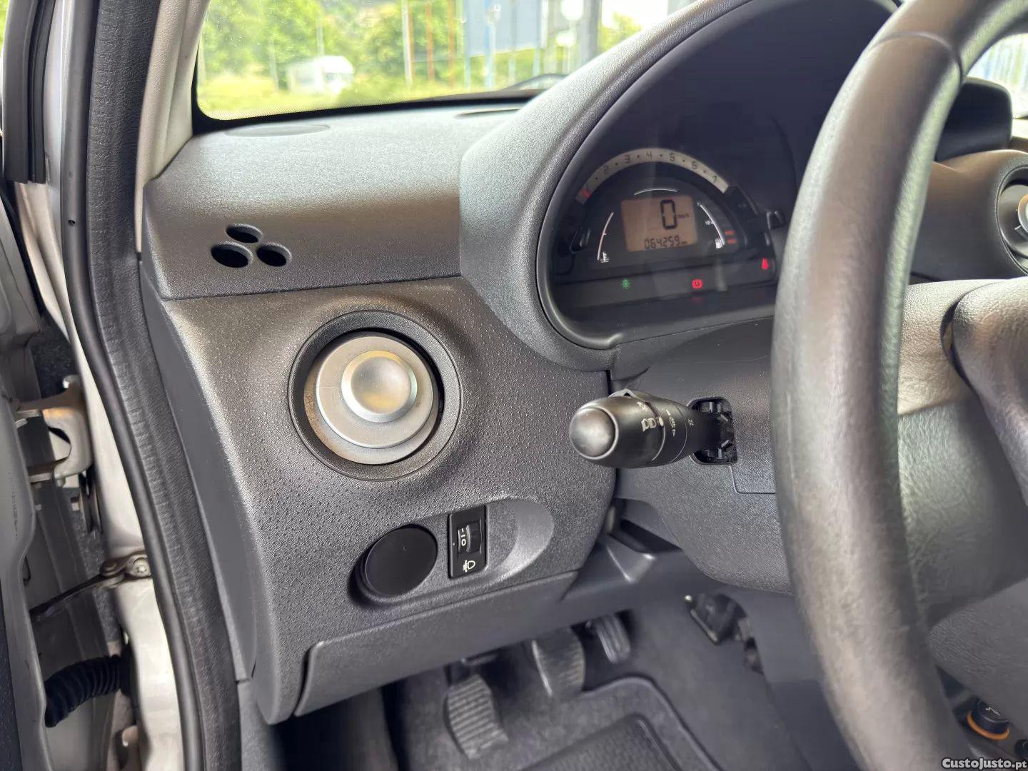 Citroën C2 1.1 — fotografia 6