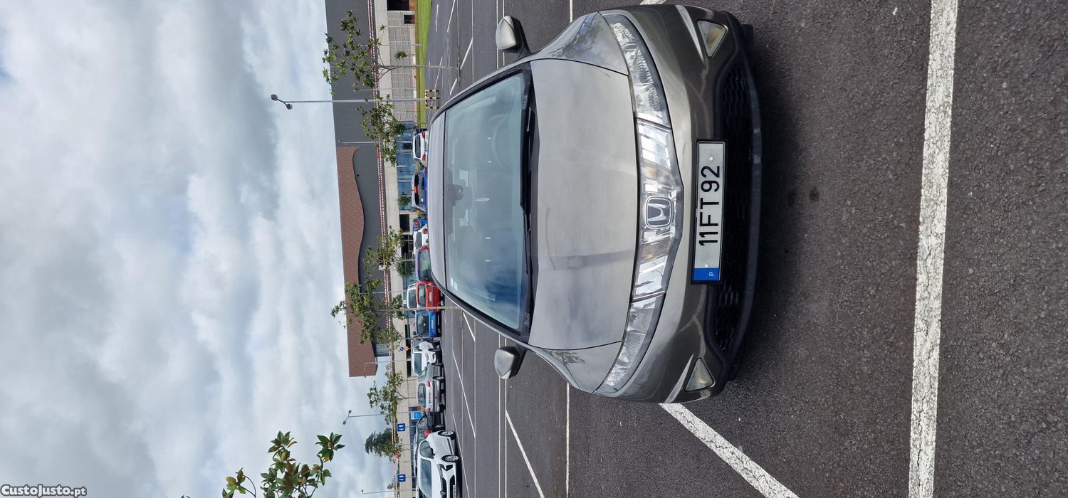 Honda Civic 5Dr — photo 2