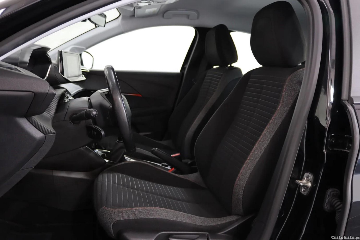 Peugeot 208 1.2 PureTech Active Pack — fotografia 3