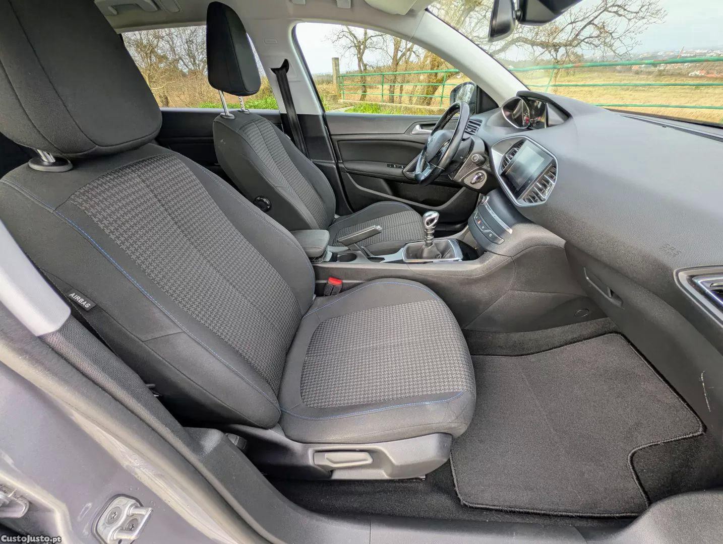 Peugeot 308 1.5 bluehdi style — fotografia 9