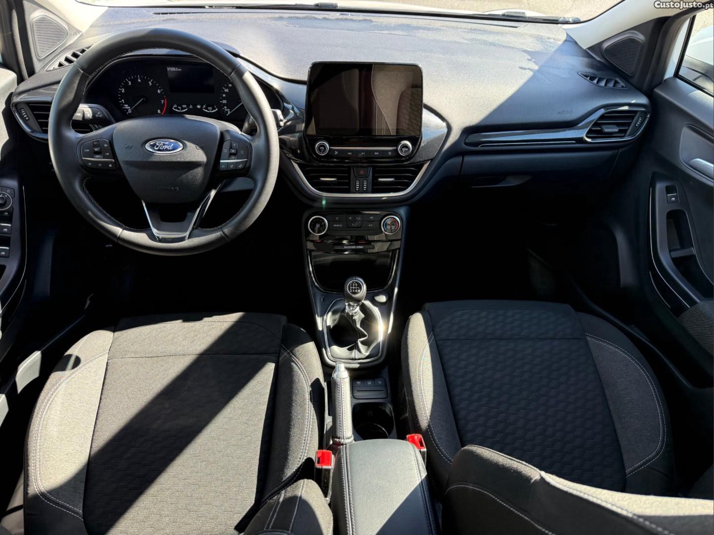 Ford Puma 1.0 EcoBoost MHEV Titanium — fotografia 4