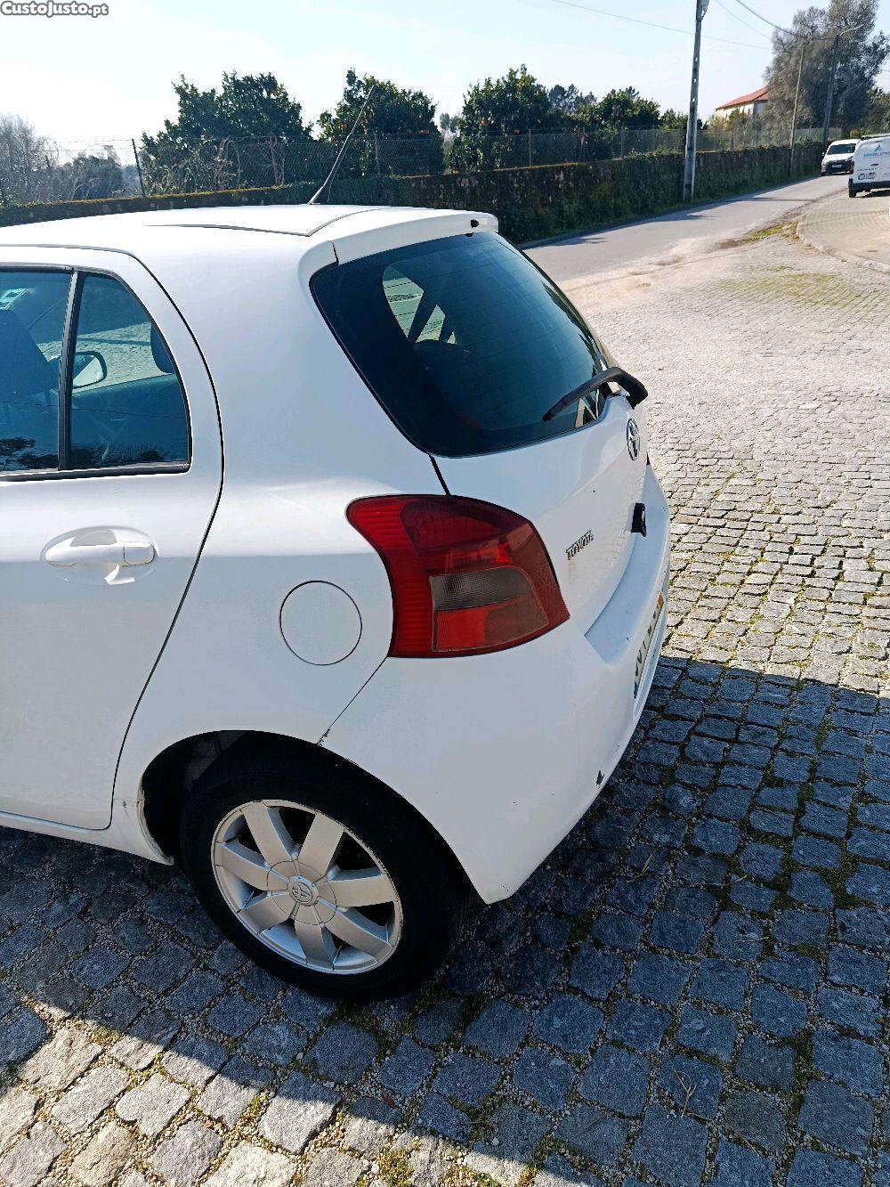 Toyota Yaris d4d — fotografia 6