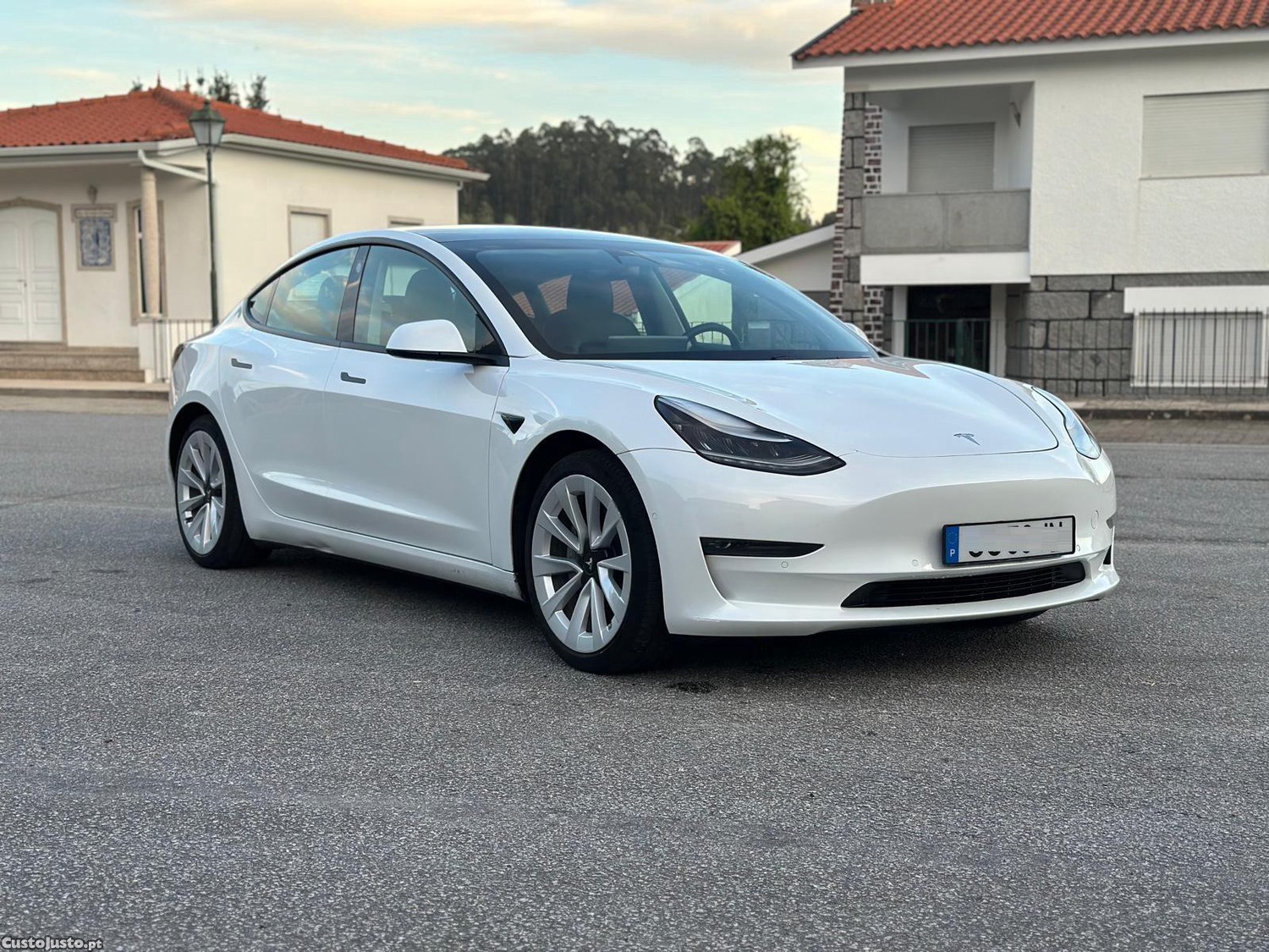 Tesla Model 3 Long Range Dual Motor — fotografia 11