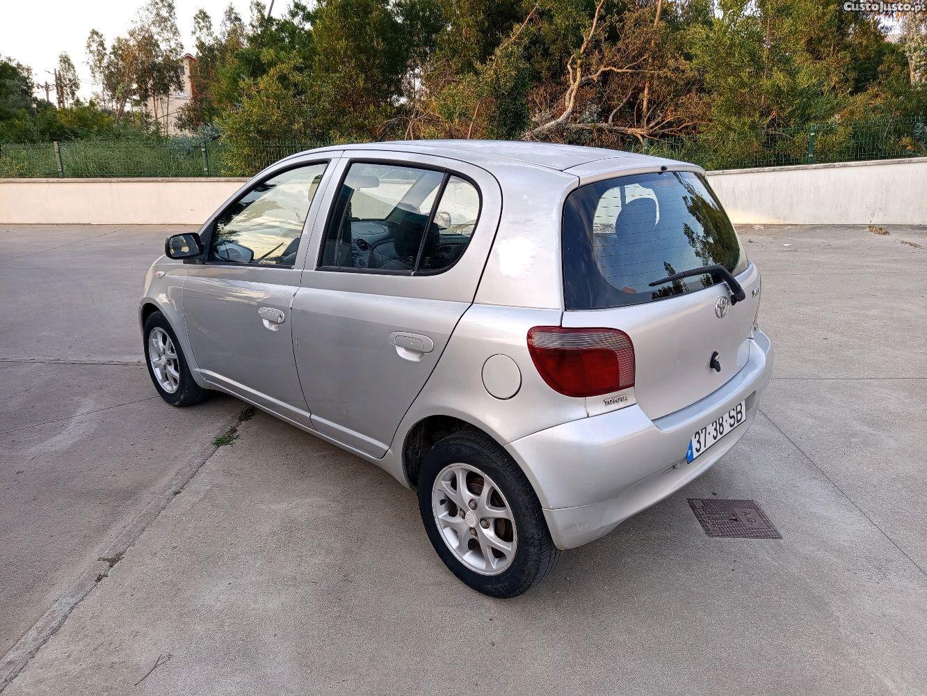 Toyota Yaris — fotografia 8