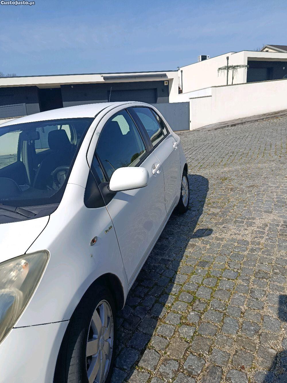 Toyota Yaris d4d — fotografia 7