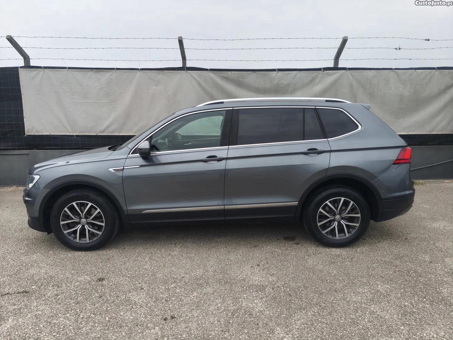 VW Tiguan Allspace 2.0 TDI Confortline - 7LUG. - 18 — photo 2