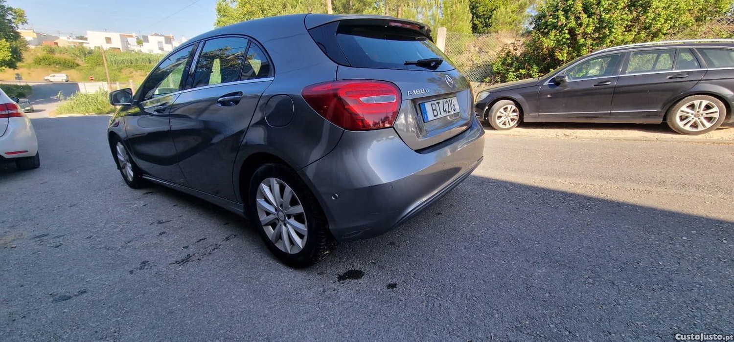 Mercedes-Benz A 180 180 D — fotografia 6