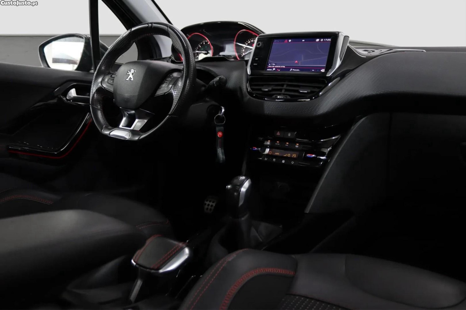 Peugeot 2008 1.2 PureTech GT Line - 17 foto 5