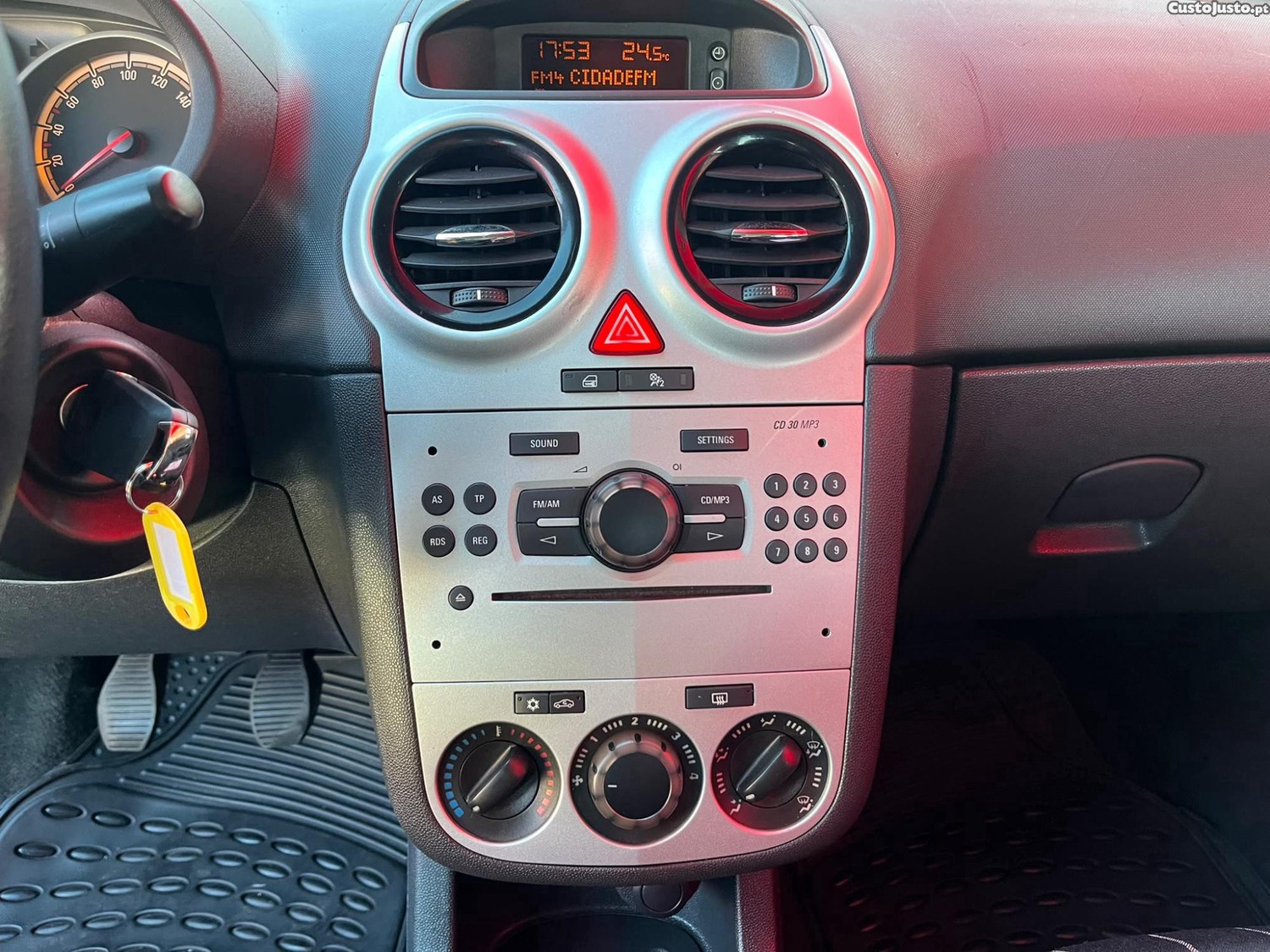 Opel Corsa 1.2 | POUCOS KM's — fotografia 3