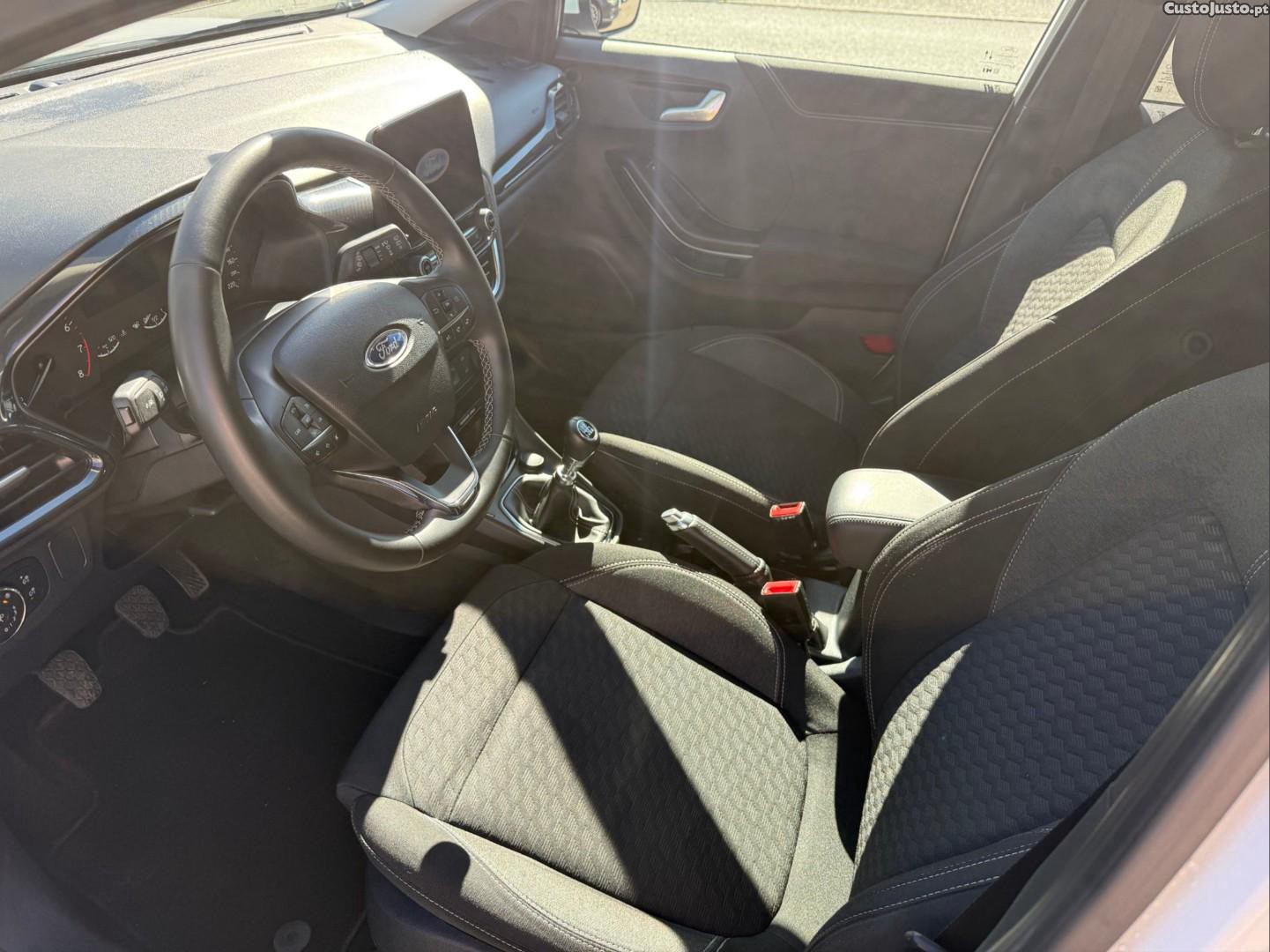 Ford Puma 1.0 EcoBoost MHEV Titanium — fotografia 3
