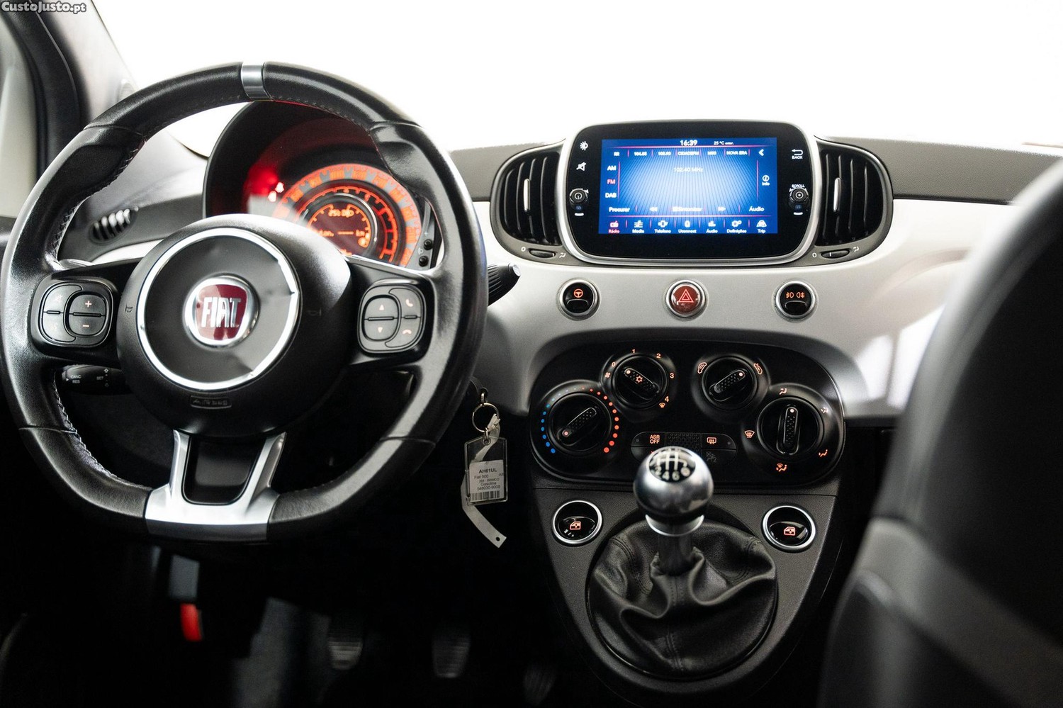 Fiat 500 1.0 Hybrid Connect — fotografia 12
