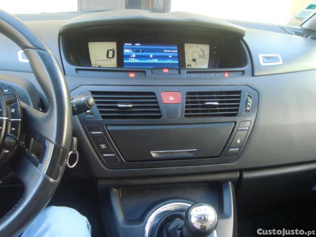 Citroën C4 Picasso 1.6 110 CV — fotografia 9