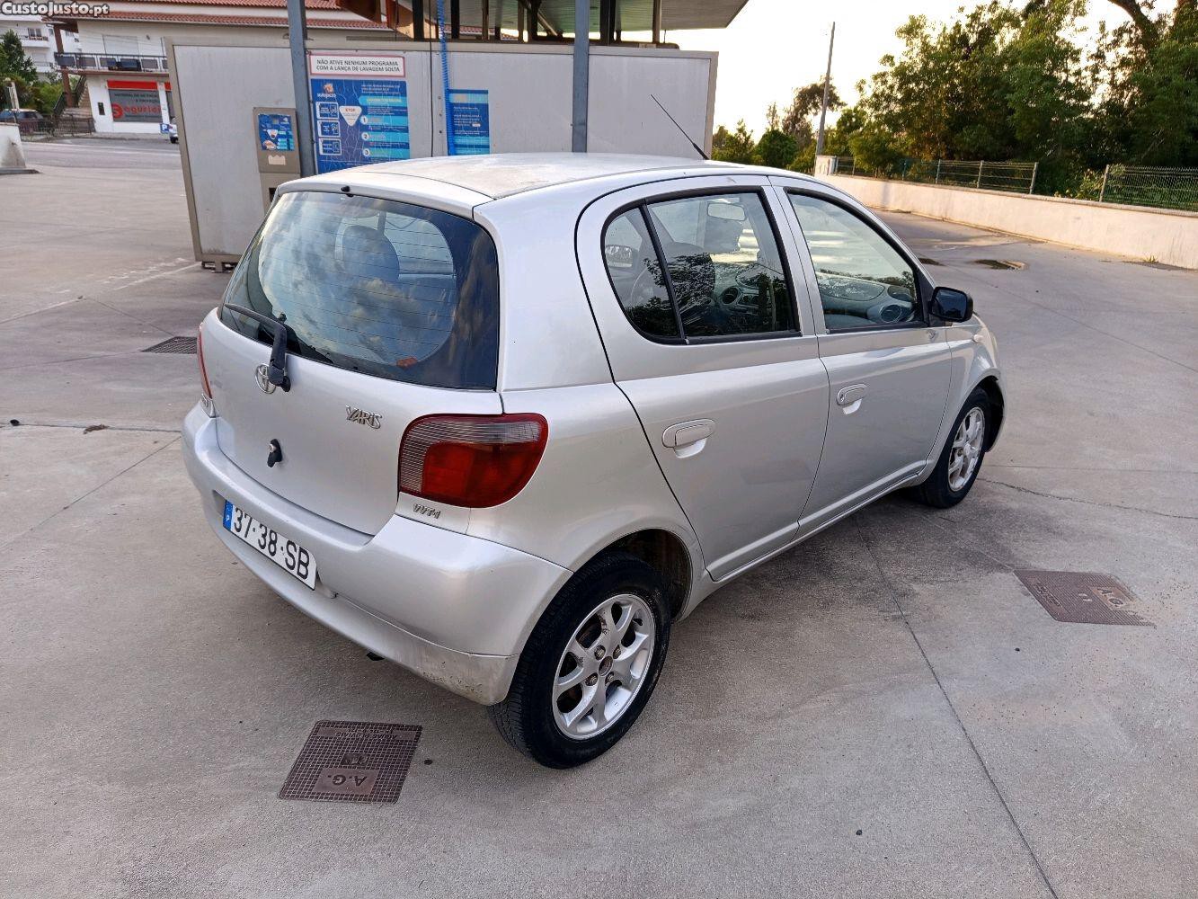 Toyota Yaris — fotografia 7