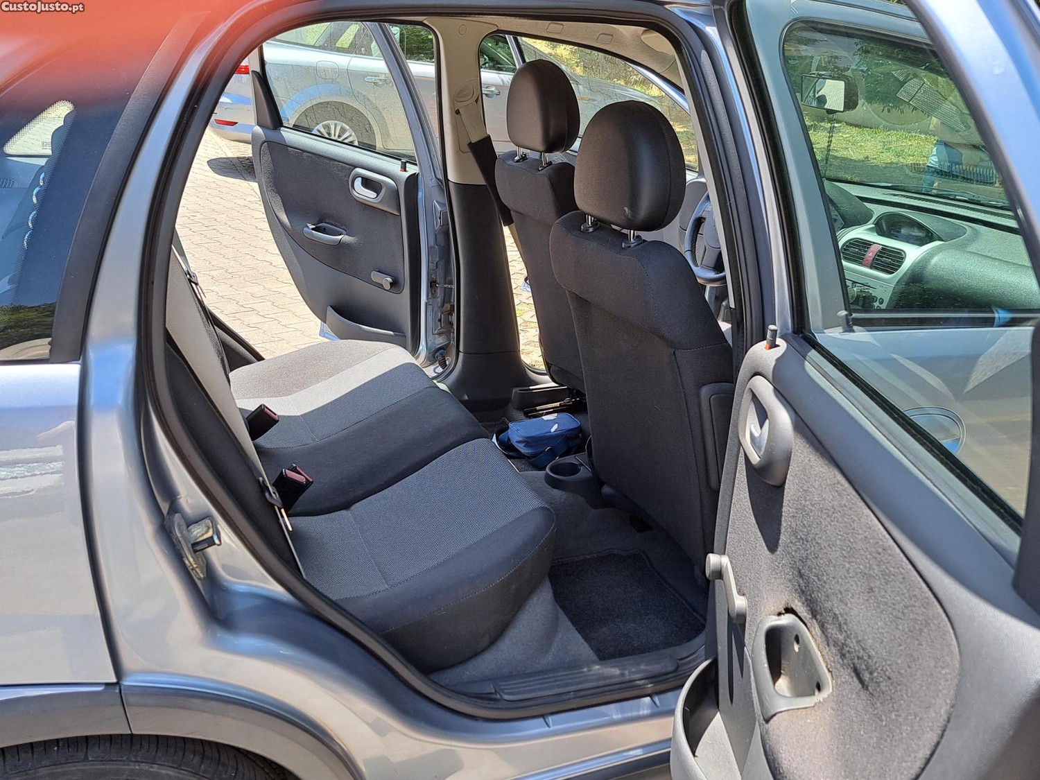 Opel Corsa Twinport 1.2 - 05 — photo 2