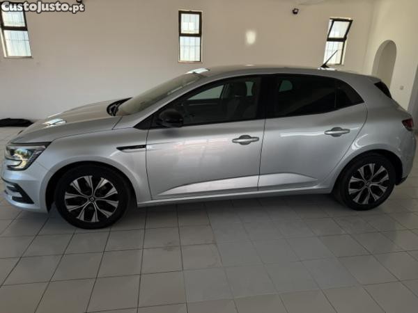 Renault Mégane iv 1.5 Blue dCi Limited - 22 foto 2