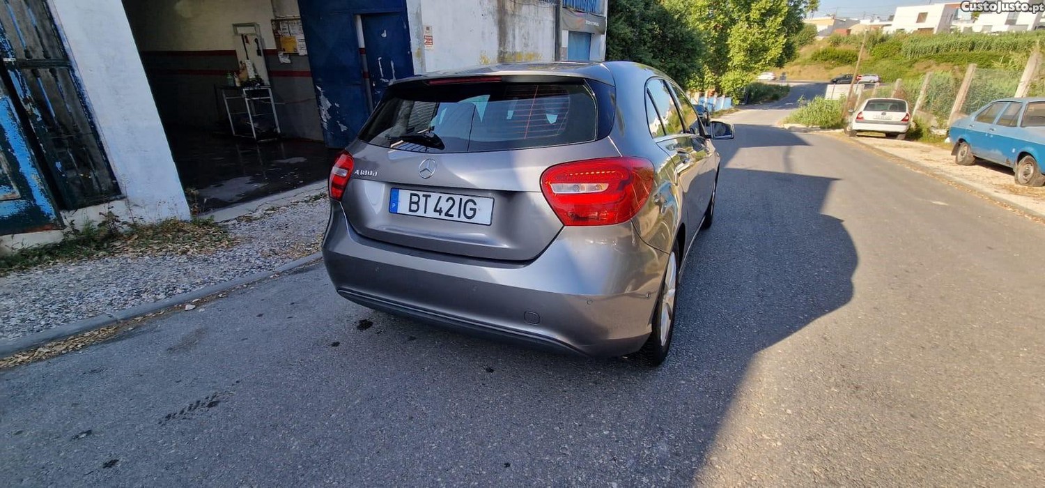 Mercedes-Benz A 180 180 D — fotografia 4