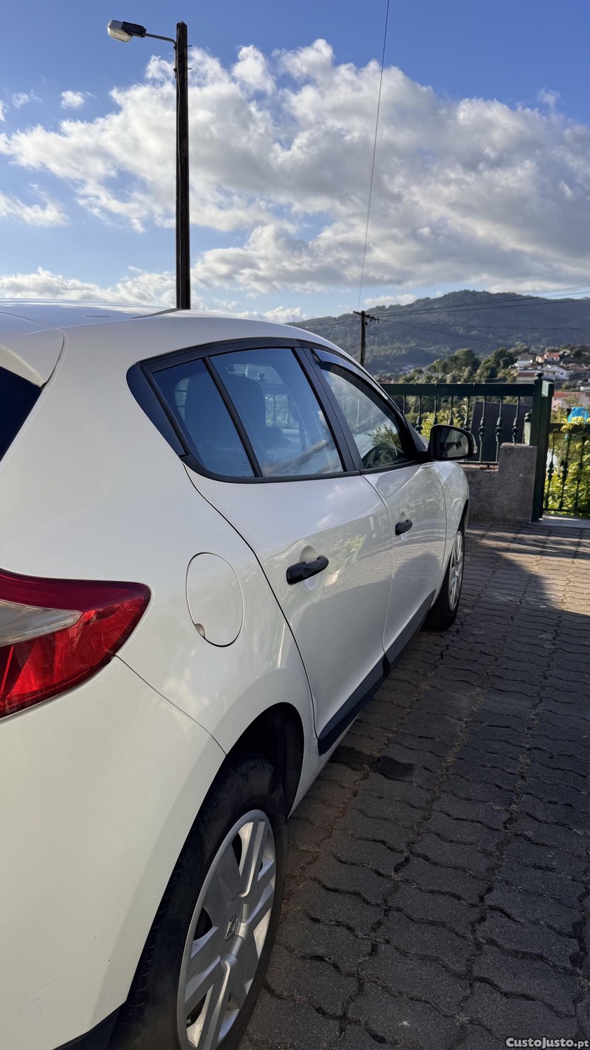 Renault Mégane 1.5 societe — fotografia 4