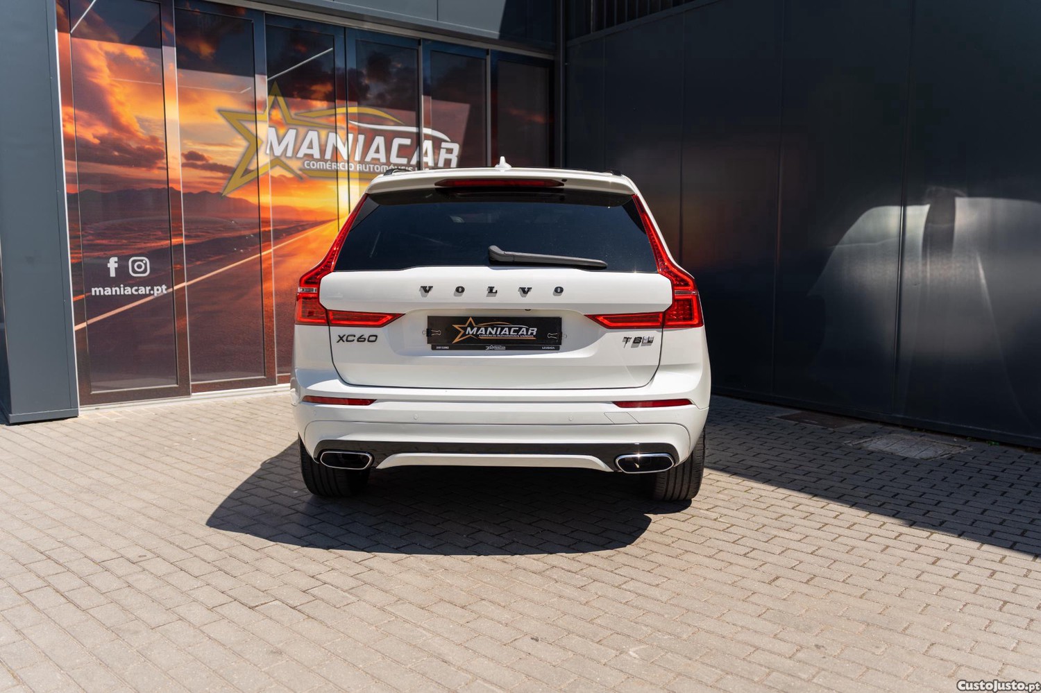 Volvo XC 60 R-Design T8 twin engine — fotografia 13