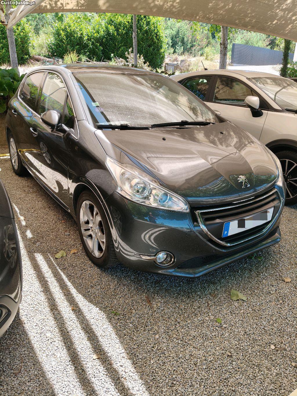 Peugeot 208 1.2 Allure — fotografia 11