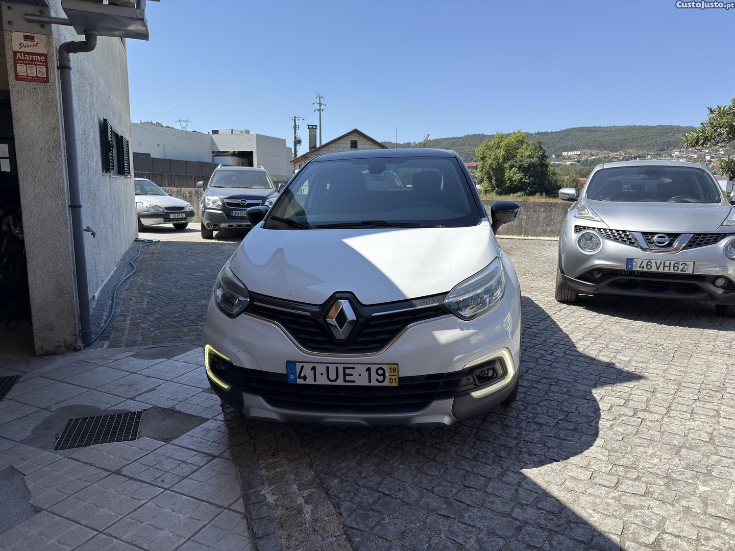 Renault Captur 1.5dCi - 18 foto 5