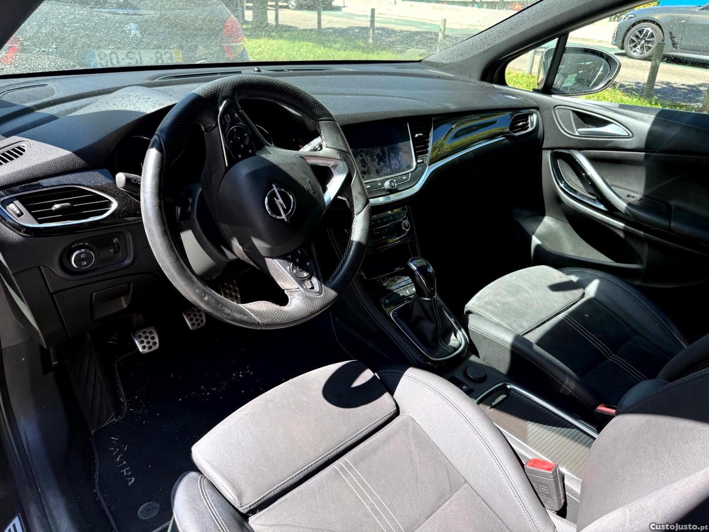 Opel Astra Sports Tourer+ — photo 5