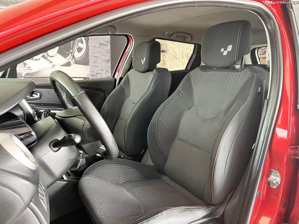 Renault Clio 1.5 dci gt line — fotografia 18
