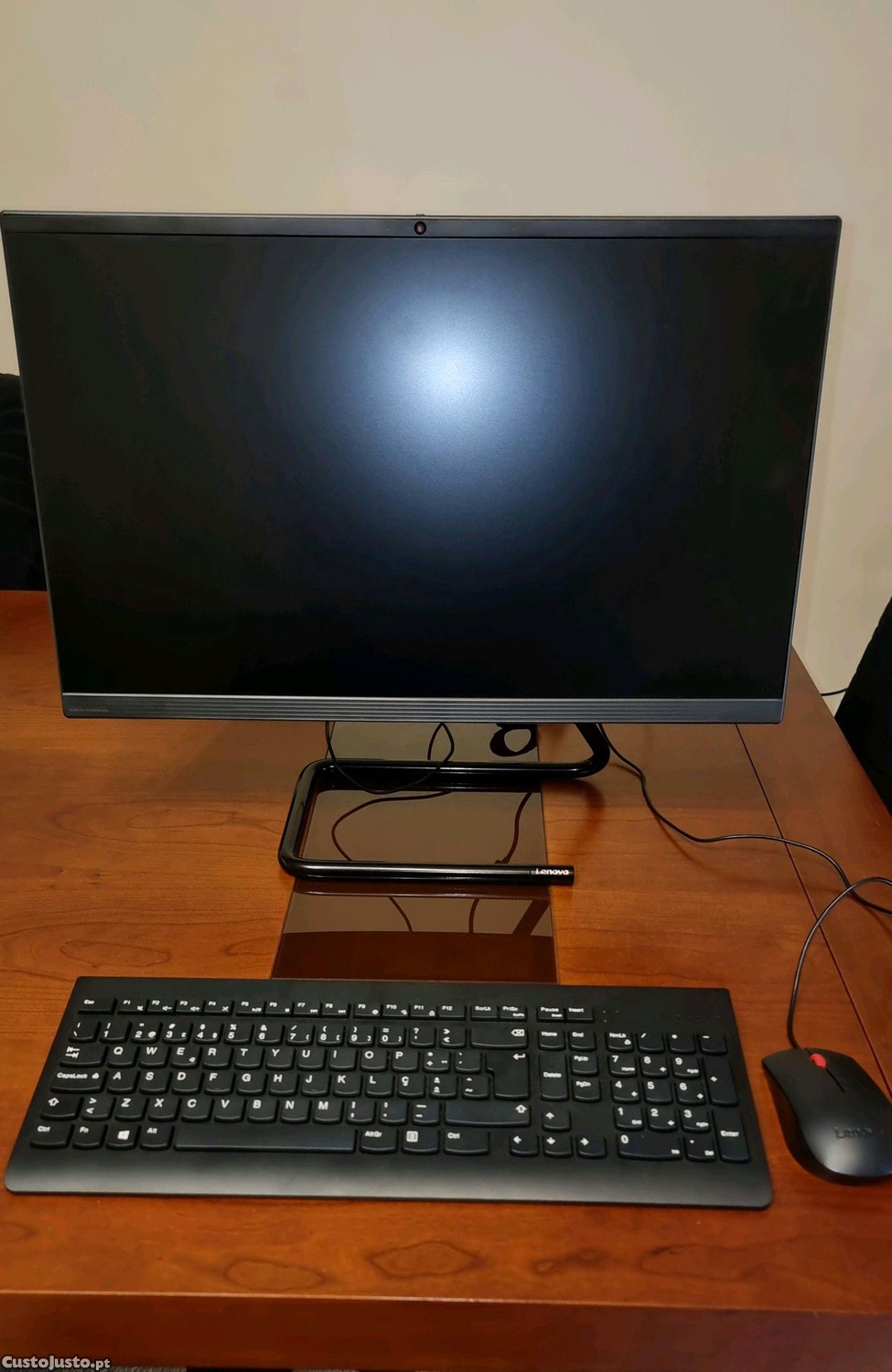 Lenovo Desktop All-in-one: IdeaCentre AIO 3 24ARE05