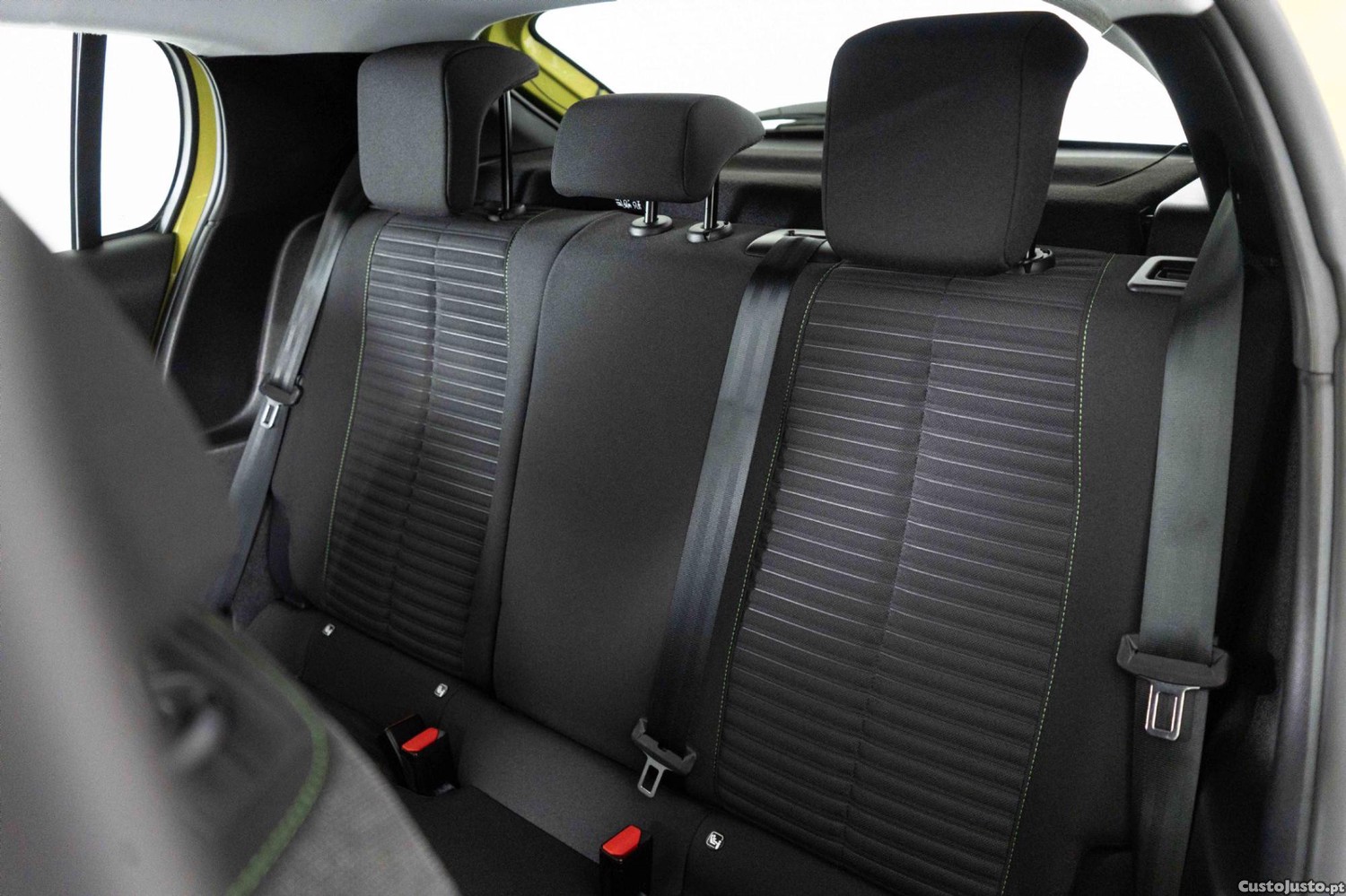 Peugeot 208 1.2 Pure-Tech Active Navigator 102cv — fotografia 5