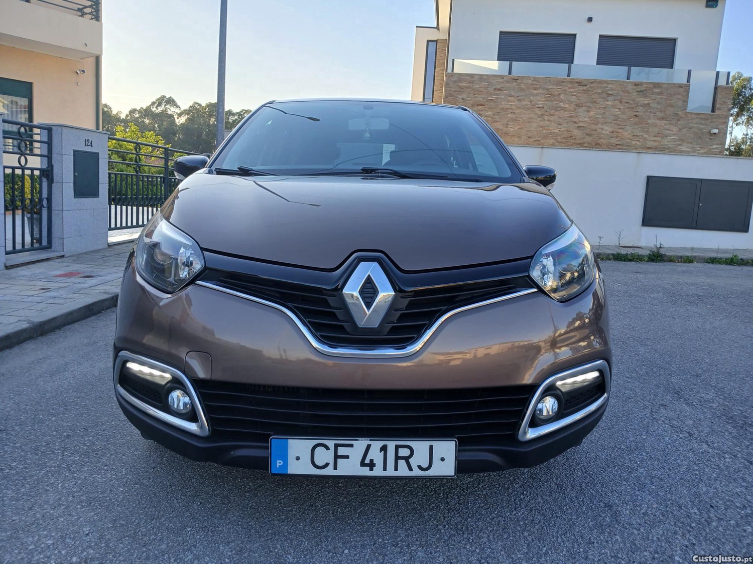 Renault Captur 0.9TCE SPORT C/NOVO IMPECAVEL - 17 foto 2