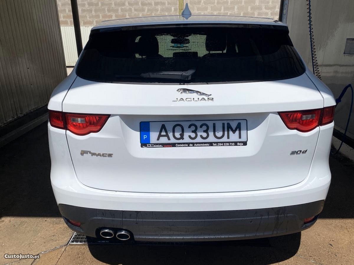 Jaguar F-Pace 2.0 d Sport — fotografia 4