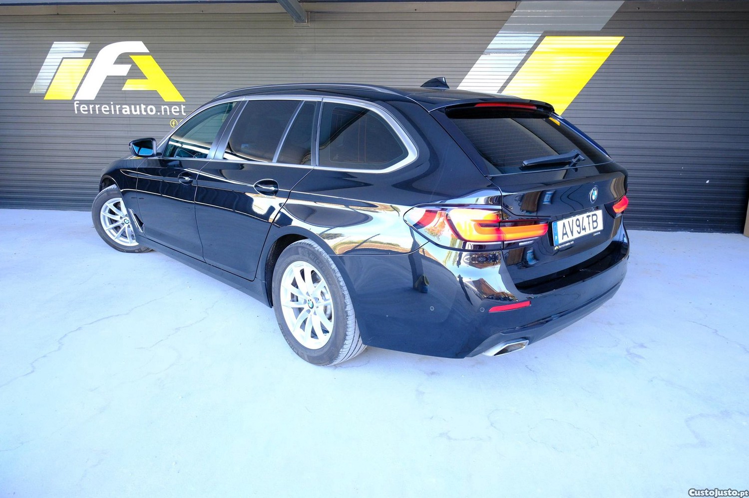 BMW 520 d Auto - 23 foto 2