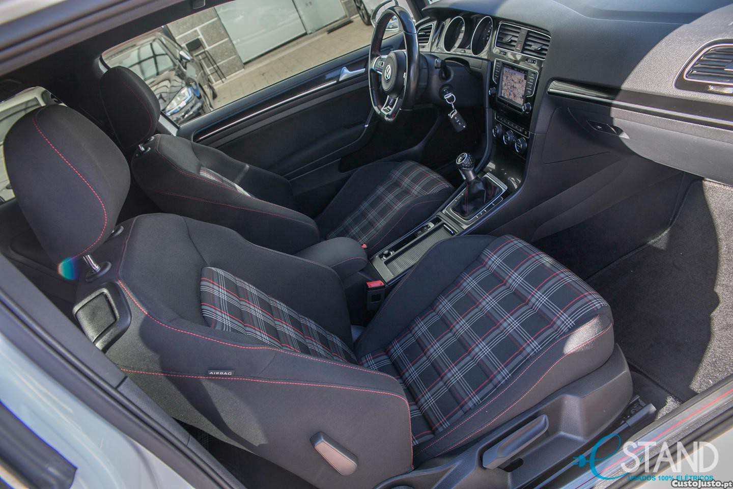 Volkswagen Golf 2.0 TSI GTI Performance 230cv — fotografia 4