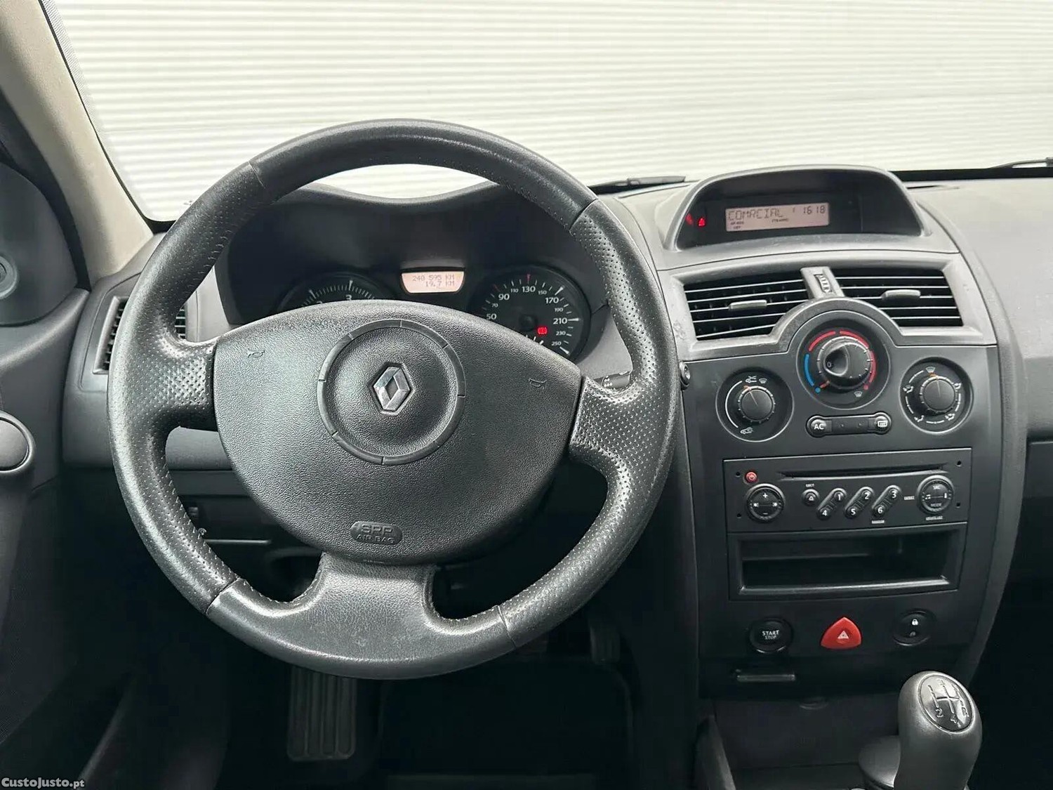 Renault Mégane 1.5 dCi Confort — fotografia 6