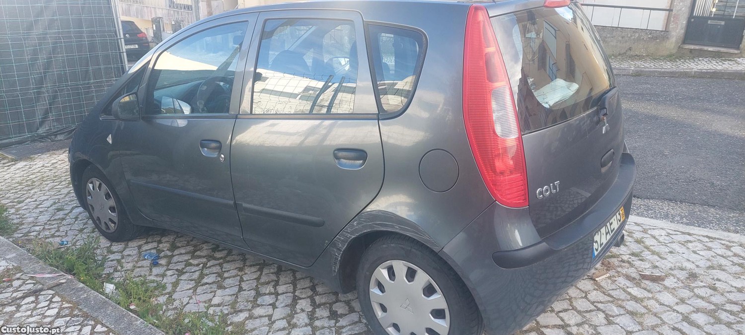 Mitsubishi 400 (Colt) - 05 foto 3