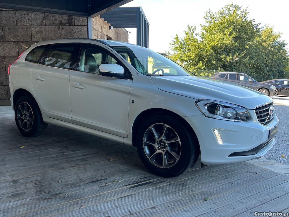 Volvo XC60 D3 Nacional Auto - 17 — photo 3