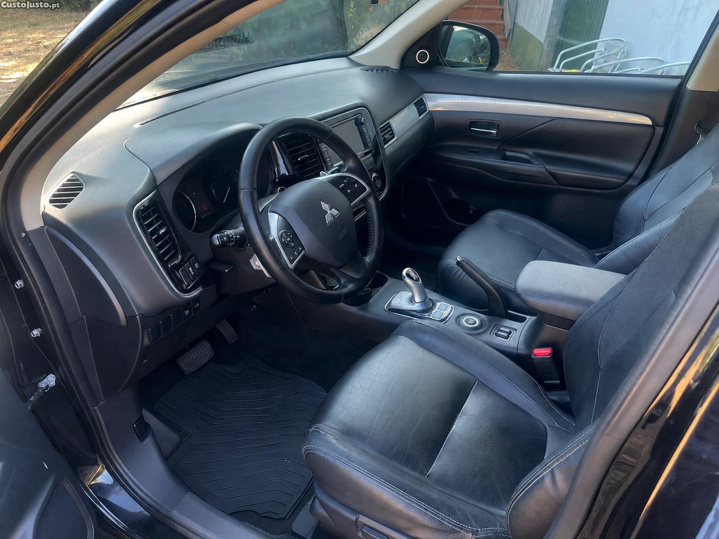 Mitsubishi Outlander Phev — fotografia 8