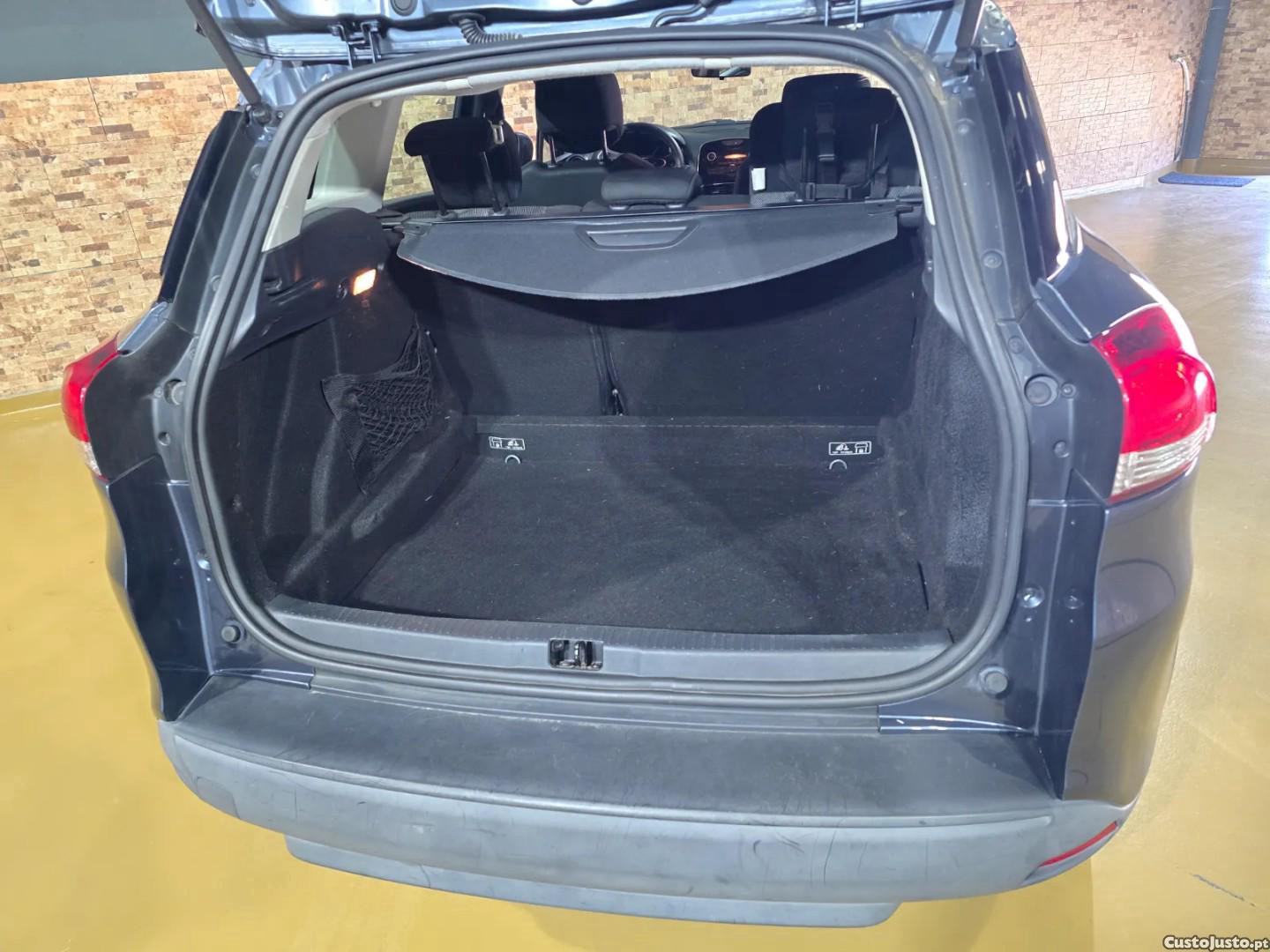 Renault Clio IV | Nacional | 104.000 km | 2019 — fotografia 9