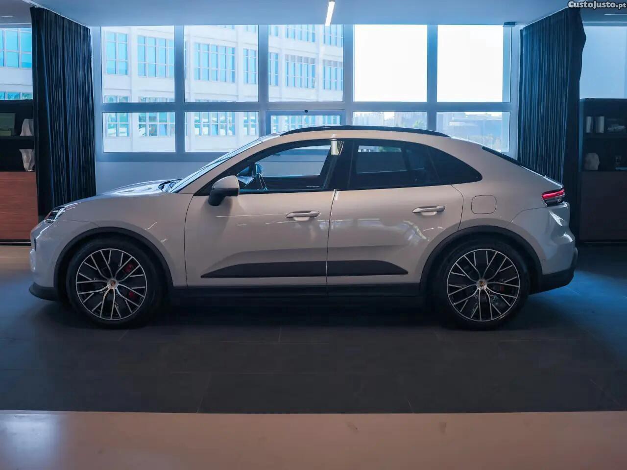 Porsche Macan Electric 4 — fotografia 16