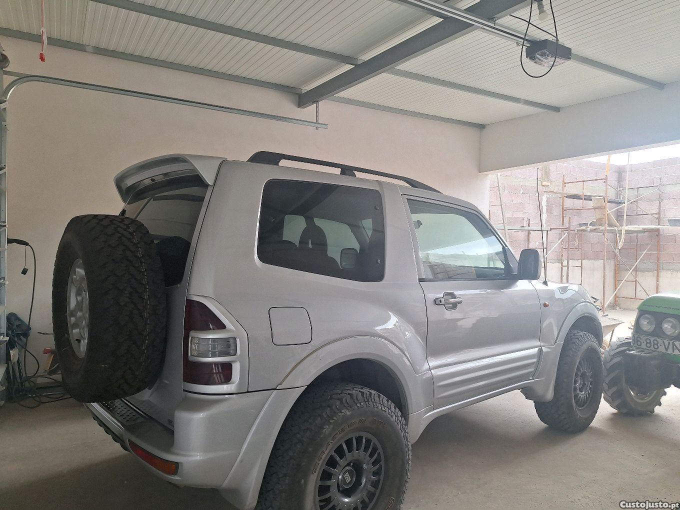 Mitsubishi Pajero v60 — photo 5