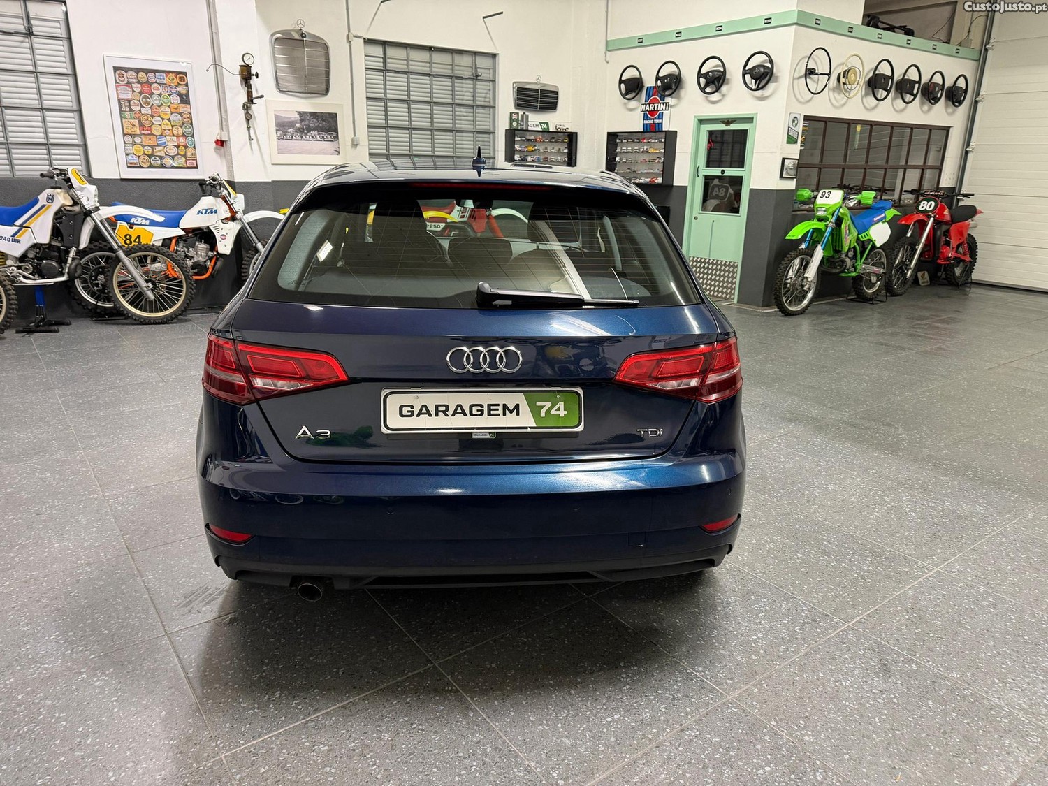 Audi A3 Sportback 1.6 TDI Advance Ultra — fotografia 2