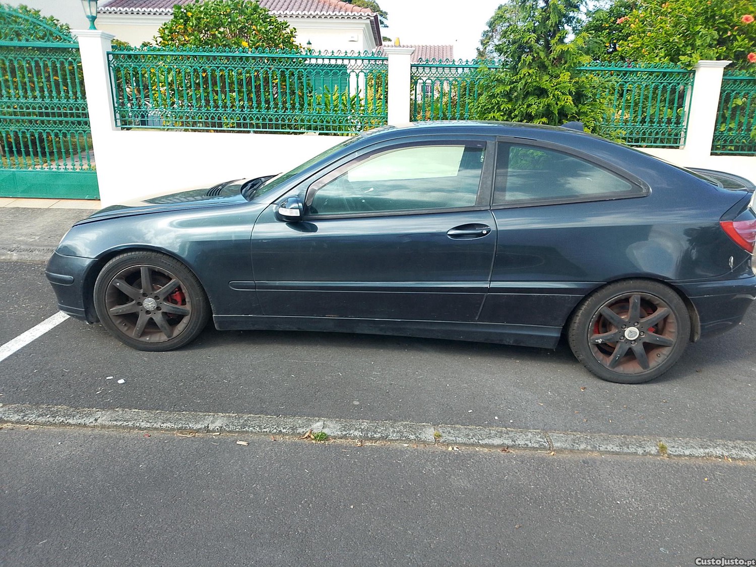 Mercedes-Benz C 220 Coupé sport 150 cavalos — photo 2