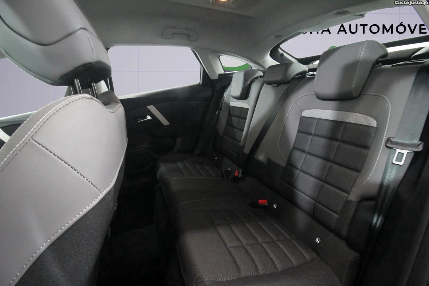 Citroën e-C4 54 kWh Plus — fotografia 5