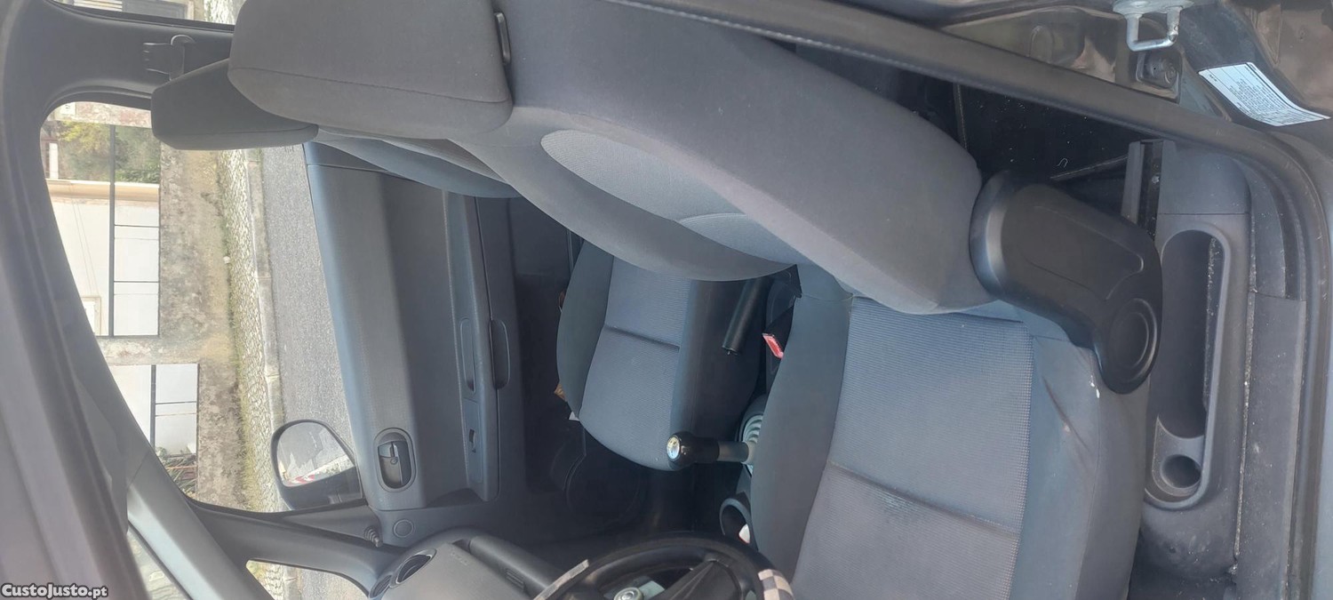 Mitsubishi 400 (Colt) - 05 foto 4
