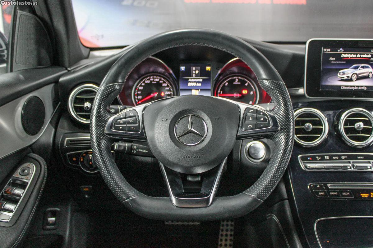Mercedes-Benz GLC 250 d AMG Line 4-Matic — fotografia 22