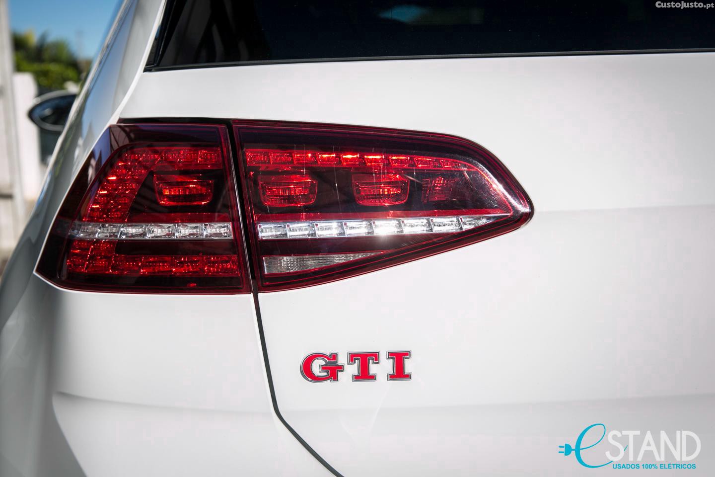 Volkswagen Golf 2.0 TSI GTI Performance 230cv — fotografia 9