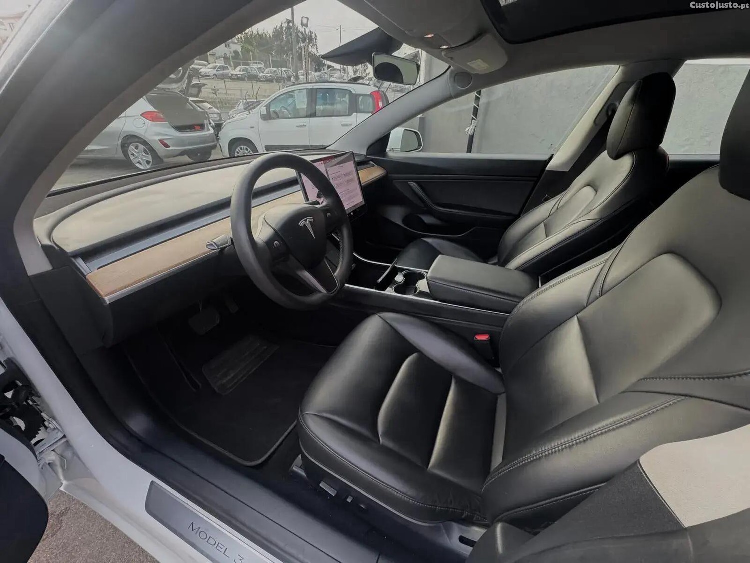 Tesla Model 3 Standard Range Plus RWD — fotografia 6