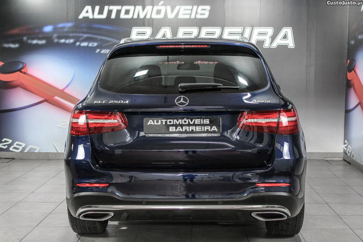 Mercedes-Benz GLC 250 d AMG Line 4-Matic — fotografia 2