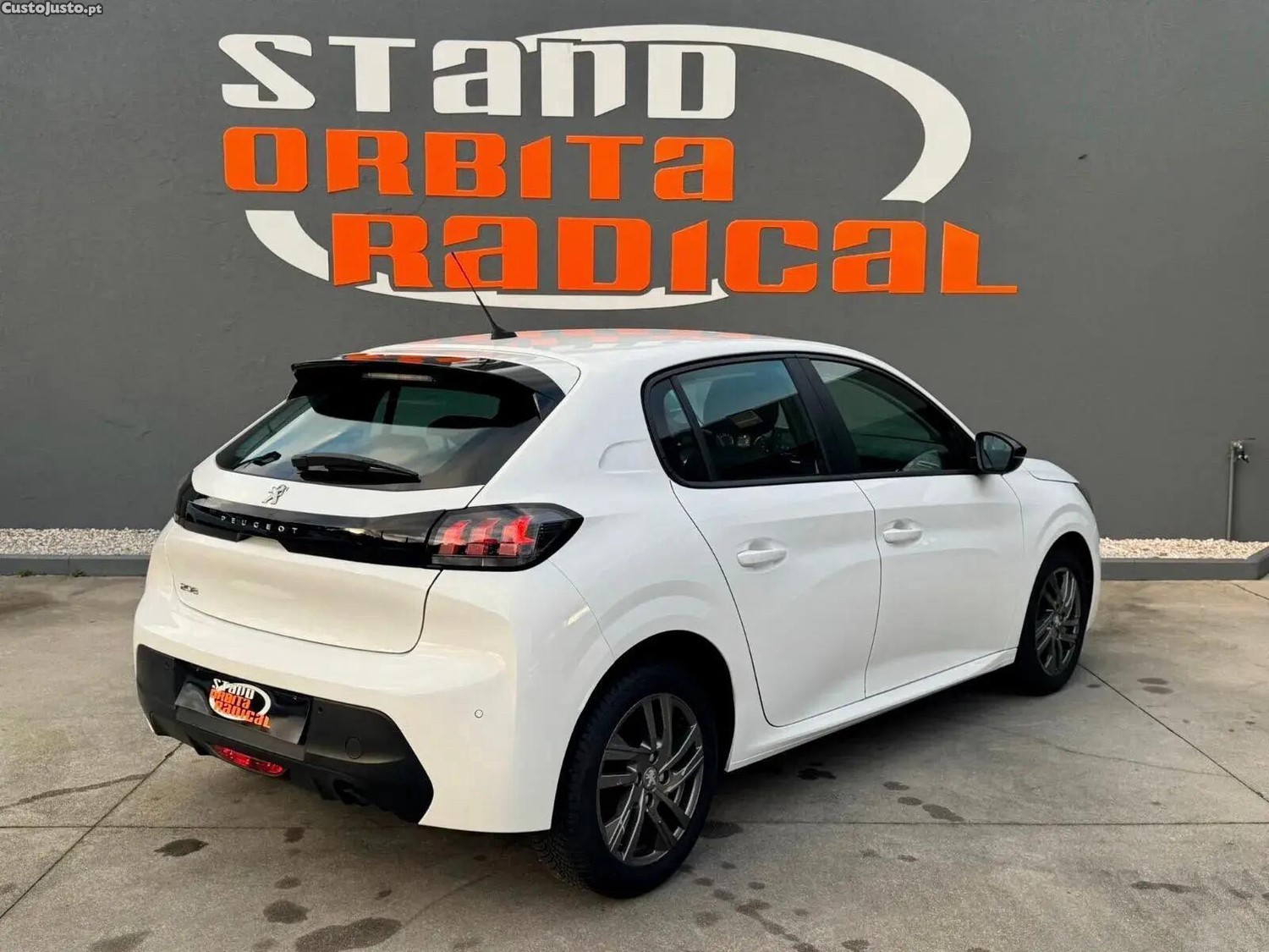 Peugeot 208 1.2 PureTech Active - 22 foto 2
