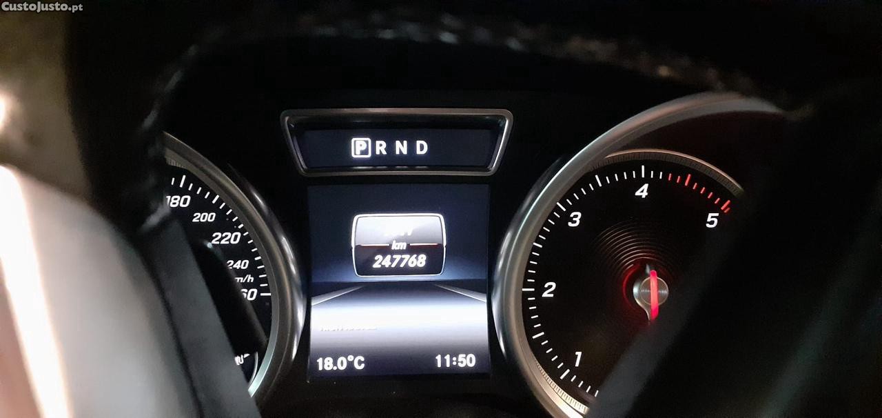 Mercedes-Benz G 350 D — fotografia 5