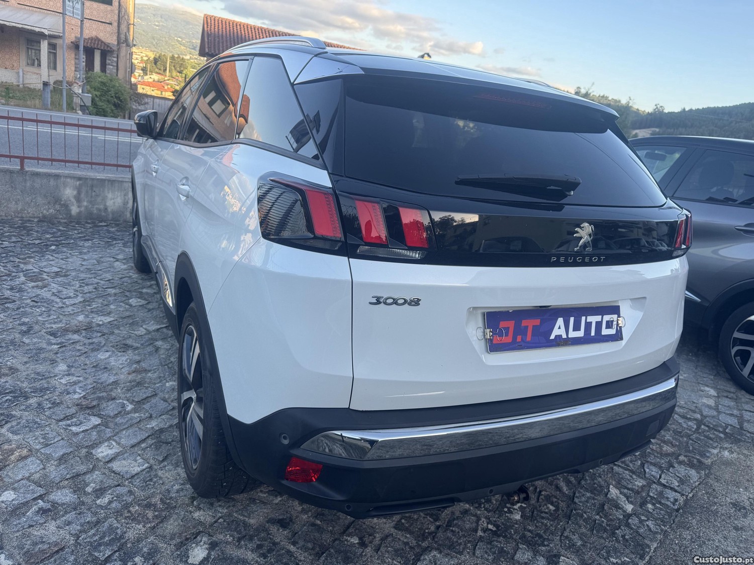 Peugeot 3008 ALUR 1.5 HDI130 CV — fotografia 6